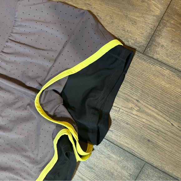 Fabletics shirts - Picture 2 of 4